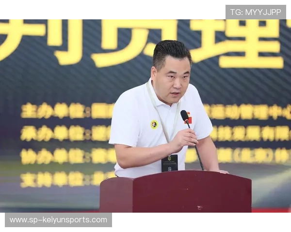 教练战略布局得当，队员信服执行，教练员队伍